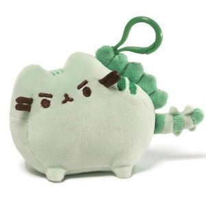 Pusheen keychain